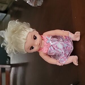 (J21) Baby Alive Doll